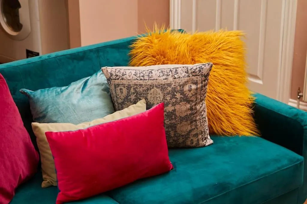 Lovely Chique Newcastle Abode - Sleeps 4 - First Floor 0*, Newcastle upon Tyne